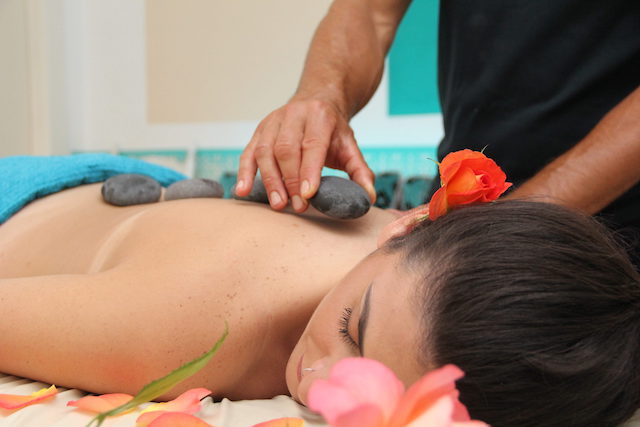 Massage hot stones 3:5 Azzurro Massage Angebot - Beispielbild